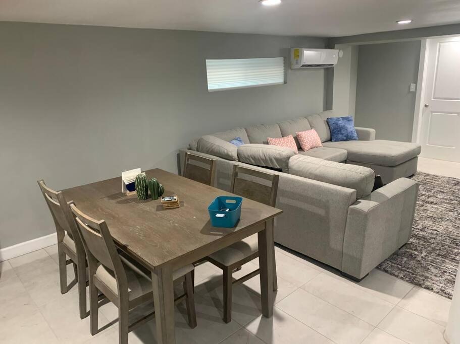 Stylish Basement Studio In Central El Paso - Very Spacious Exteriér fotografie